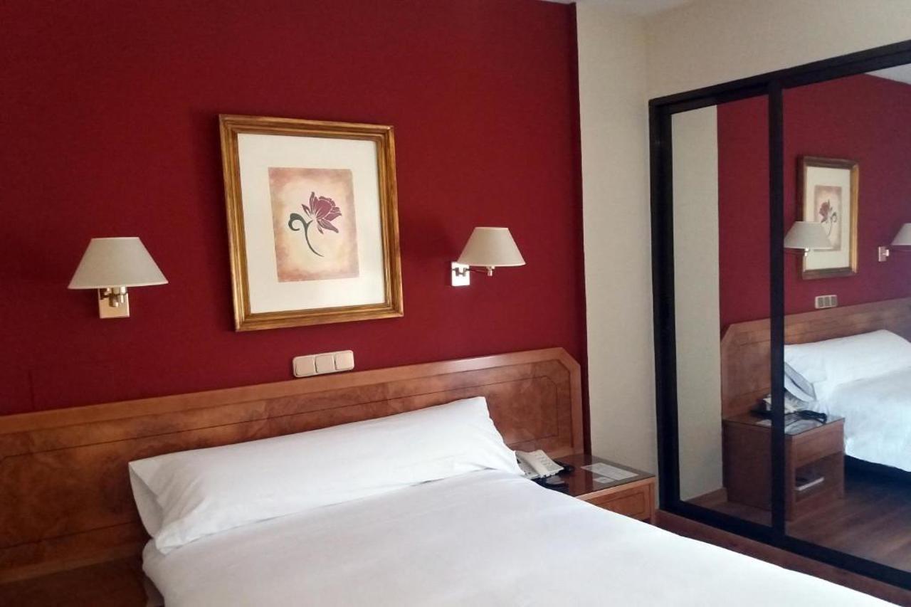 Hotel Don Carmelo Ávila Eksteriør billede