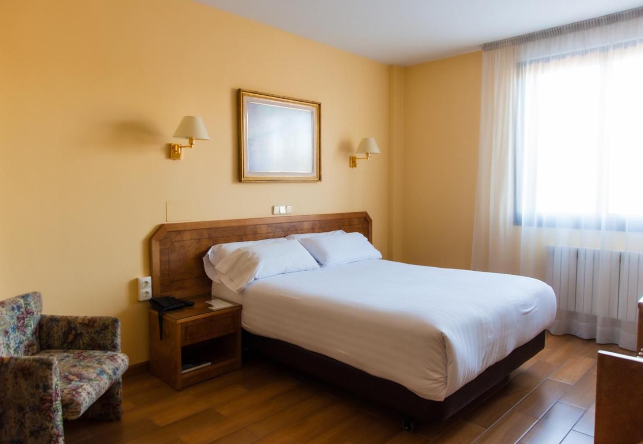 Hotel Don Carmelo Ávila Eksteriør billede