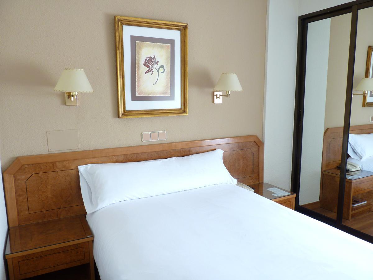 Hotel Don Carmelo Ávila Eksteriør billede